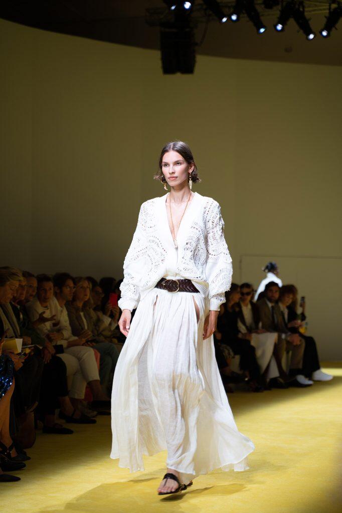 Evento fashion a Milano con modelli e modelle protagonisti.
